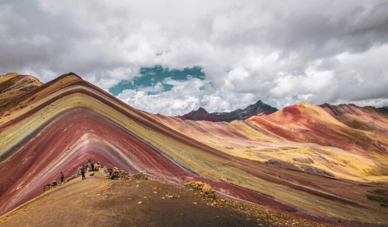 Expert Tips for Avoiding Altitude Sickness on Peru’s Rainbow Mountain